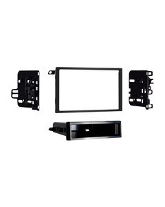 Metra - Dash Kit for Select 2003-2009 Gmc Topkick - Black